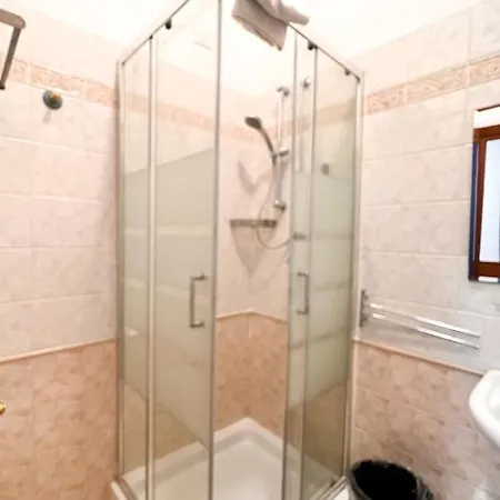 Alius And Freerome Hotel 2*