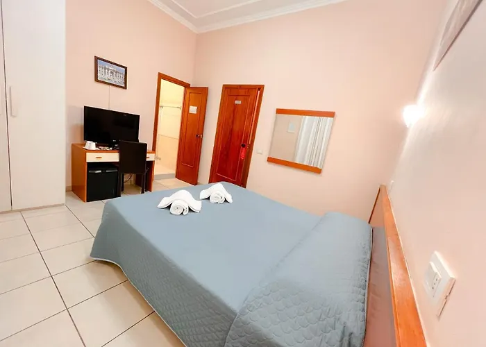 Alius And Freerome Hotel 2*